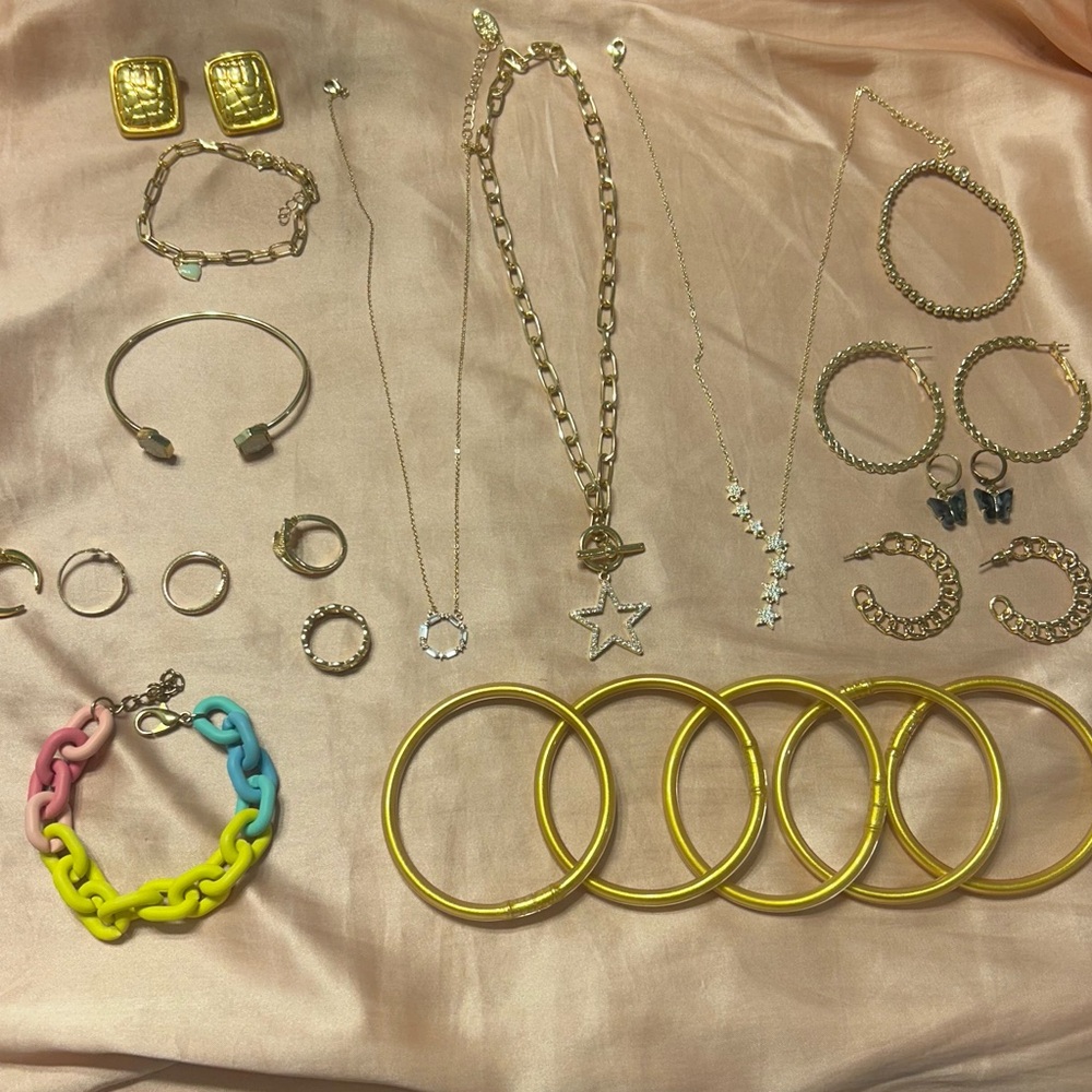 Gold jewelry bundle preppy, star, fun